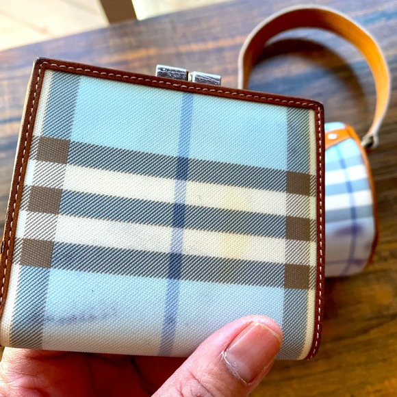 Vintage Burberry NovaCheck Small Barrel Bag with/Wallet - Picture 8 of 16